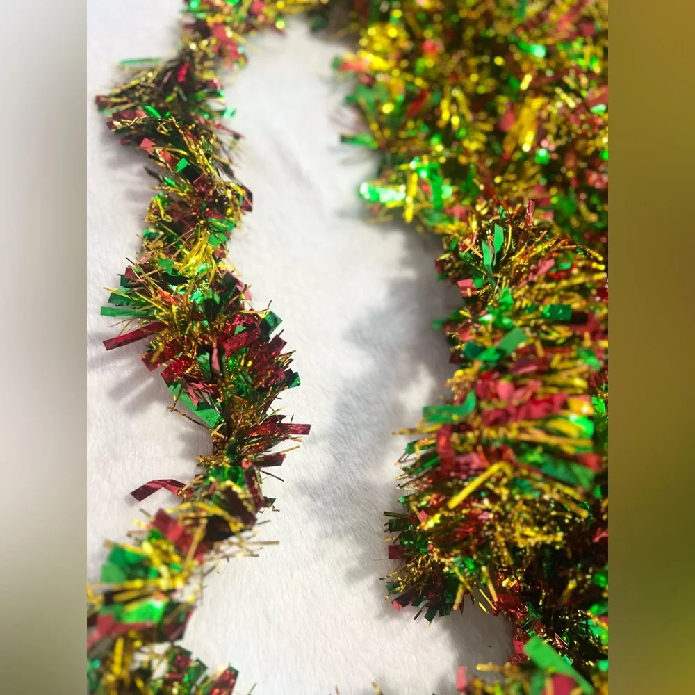 Christmas Holiday Multicolor Garland Decoration 30ft In Length Red,Green,Gold
